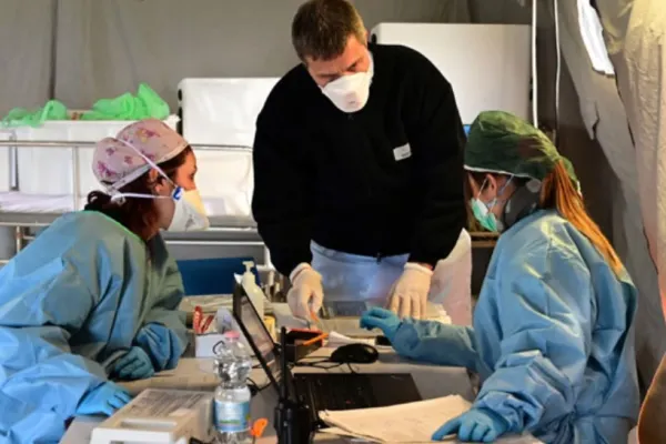 Tratamentul bolnavilor de CANCER din Italia, pus în pericol din cauza tulpinii OMICRON
