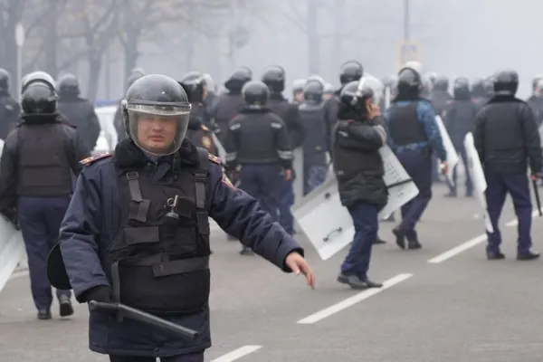 Cristian Diaconescu: „Din păcate, protestele din Kazahstan se vor încheia cu intervenția în forță a armatei”