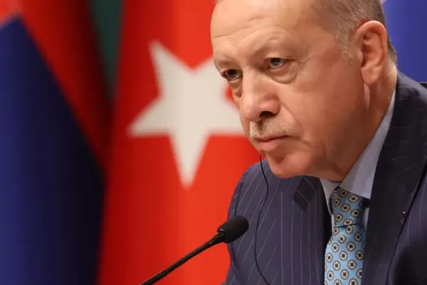 Erdogan se duce la Kiev după ce Putin a refuzat organizarea unui summit pe tema crizei ruso-ucrainene