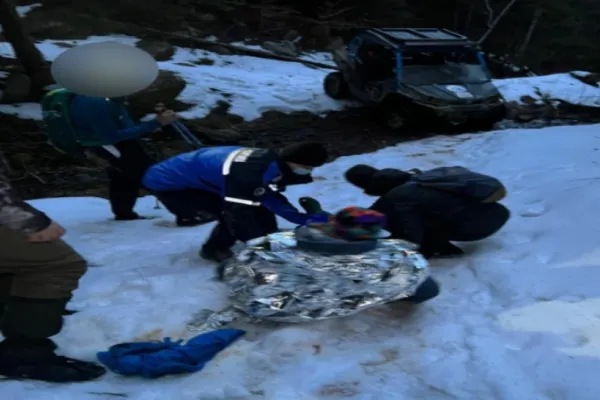 Femeie accidentată pe un traseu montan, salvată de jandarmii montani