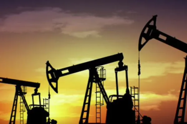 Decizie istorică a Uniunii Europene: Embargou asupra importului de petrol rusesc