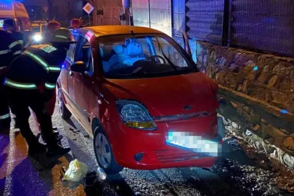 Accident cumplit în Argeş. Un bărbat a murit, iar o femeie este în stare extrem de gravă, după un impact devastator