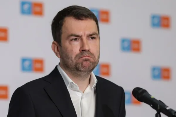 Cătălin Drulă (USR) a sesizat CNCD după ce un deputat AUR l-a acuzat pe Ovidiu Ganț că este „nazist”