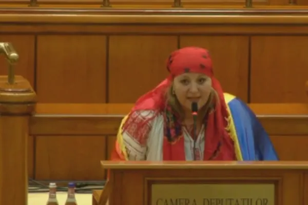 Experți SUA: Diana Șoșoacă are legături cu serviciile rusești - REPLICA senatoarei