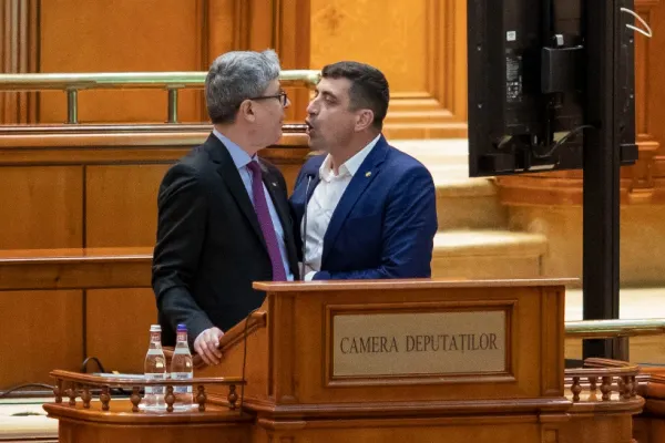 Val de reacții după INCIDENTUL din Parlament: Liberalii, solidari cu ministrul Virgil Popescu. Ce ACUZAȚII îi aduc AUR