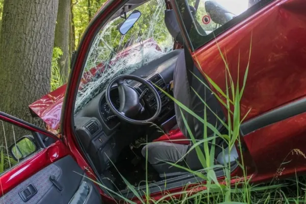 Accident grav, în jud. Sibiu: două victime, după ce s-au răsturnat cu mașina