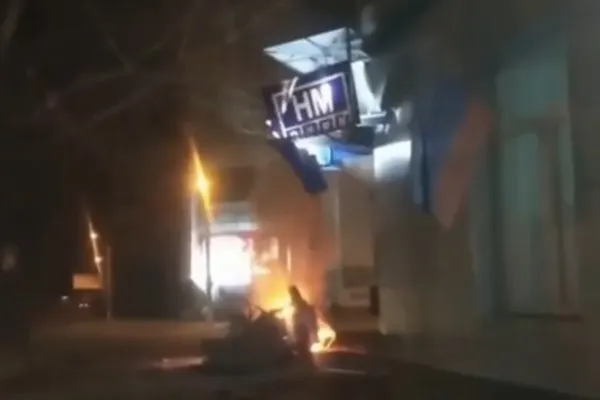 EXPLOZIE în apropierea unei clădiri guvernamentale din Lugansk, Ucraina - Rusia face ANUNȚUL: Atacă sau se retrage