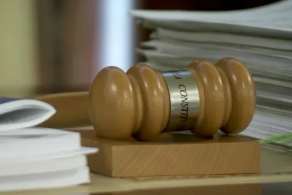 Avocatul Poporului a sesizat CCR cu excepția de neconstituționalitate la Lege privind reforma în sănătate - DOCUMENT