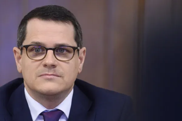 Directorul SRI, chemat marți în Parlament pentru discuții privind tensiunile dintre Rusia și Ucraina