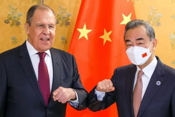 China şi Rusia au discutat despre situaţia de la granița cu UCRAINA. Care au fost concluziile
