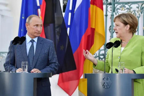 Vladimir Putin, desființat de Angela Merkel: „Invazia Rusiei în Ucraina - o ruptură profundă în istoria Europei după Războiul Rece”