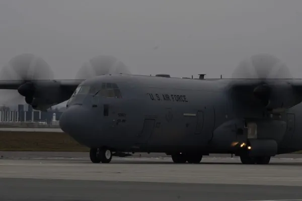 Analiza războiului nervilor dintre Rusia și Statele Unite - Avioane rusești cu militari au aterizat în Belarus - SUA a trimis soldați în Polonia