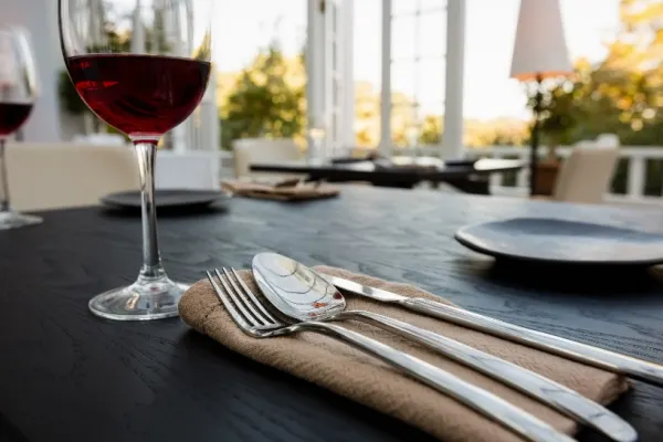 Un celebru restaurant din România a fost închis! ANPC, măsuri dure: localul nu avea autorizație pentru servicii de catering