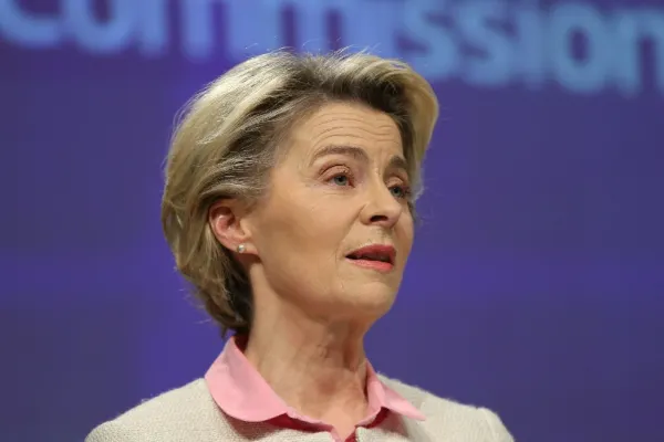 Ursula von der Leyen avertizează: Comisia Europeană ''va acţiona cu fermitate'' pentru a pedepsi încălcările statului de drept