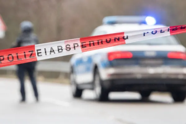 Suspecții în cazul polițiștilor uciși în vestul Germaniei se vor prezenta, astăzi, în fața instanței. Unde au fost găsiți de oamenii legii