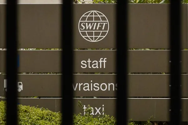 Rusia, la un pas de excluderea din SWIFT: Cipru, Italia, Ungaria, Germania nu se vor opune excluderii - cea mai gravă sancțiune economică