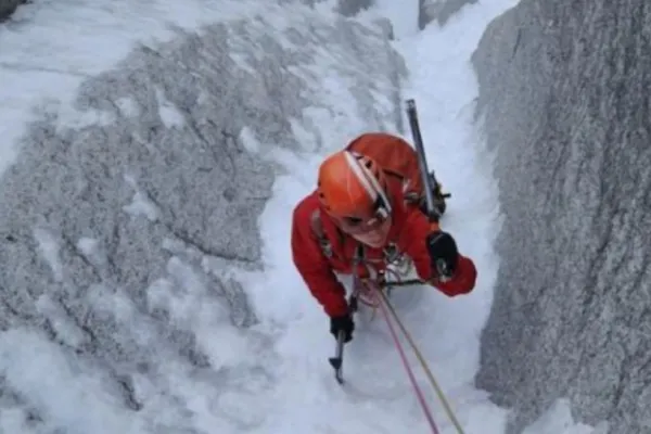 Salvamont Buşteni face anunțul! A fost recuperat trupului neînsuflețit al alpinistei Silvia Murgescu. Cum s-a desfășurat operațiunea