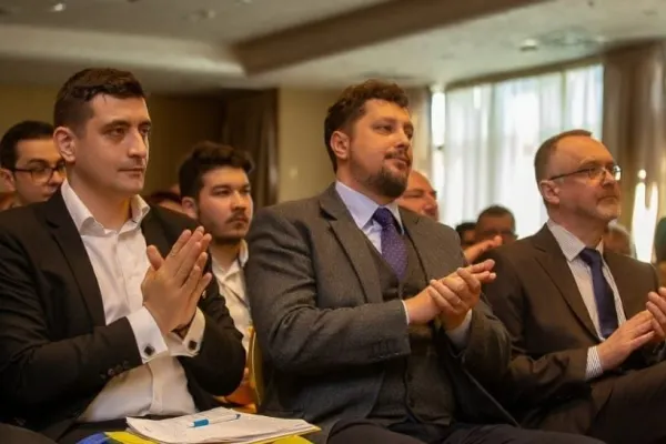 Tensiuni majore la vârful AUR - Partidul riscă să se destrame - Care e "mărul discordiei"