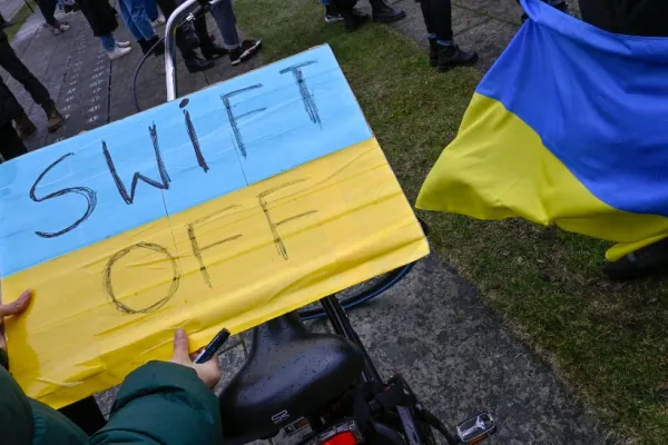 De ce nu este exclusă Rusia din tranzacțiile SWIFT? Germania explică gestul