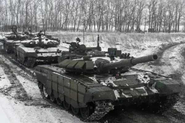 CNN: Rusia a început să-și retragă unele efective din zona Kievului. Ce pregătește Putin