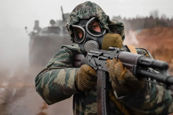 UCRAINA, bombardată din nou | Multiple ATACURI cu rachete în zone strategice de la graniță! Explozii la Kiev, Harkov și Odesa