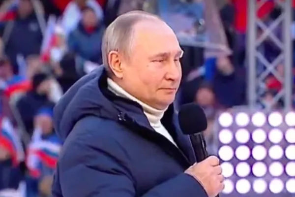 Sfidare MAXIMĂ: Geaca purtată de Putin la discursul de vineri, de pe stadionul din Moscova, costă 15.000 de euro