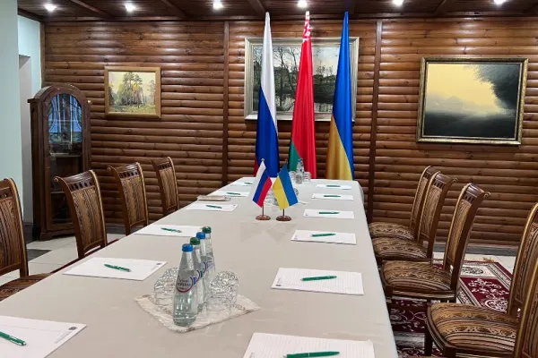 Negocieri pace Rusia-Ucraina: videoconferința, încheiată după 90 de minute, discuțiile continuă. Oficial ucrainean: Astăzi lucrăm toată ziua