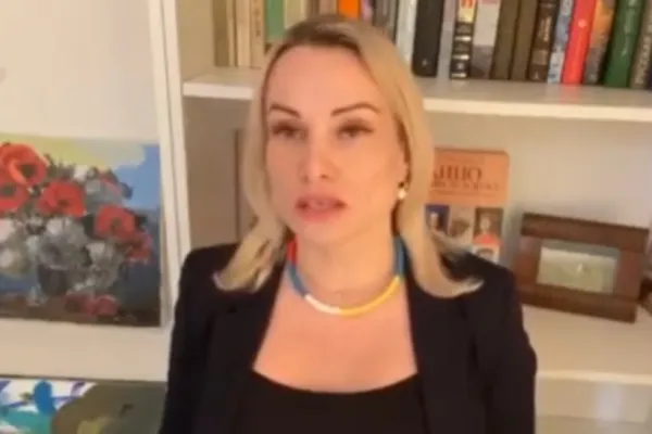 Jurnalista care l-a sfidat pe Putin în direct: Jumătate din ruși sunt spălați pe creier de propagandă