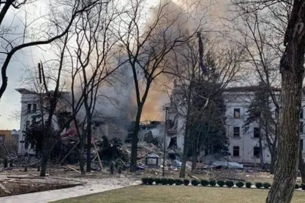 Vicepremierul Ucrainei: Bombardamentele masive din Mariupol sunt o „răzbunare personală” pentru Putin