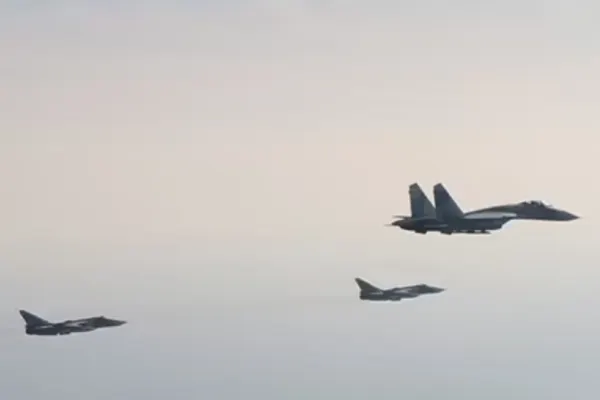 Incident aviatic la granița Rusiei cu NATO. Avioane de vânătoare ruse interceptează două bombardiere americane