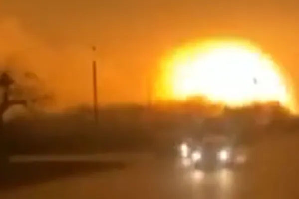 VIDEO Rușii folosesc arme INTERZISE în Ucraina! Arma termobarică, "tatăl tuturor bombelor": ce este și de ce efectul său e DEVASTATOR