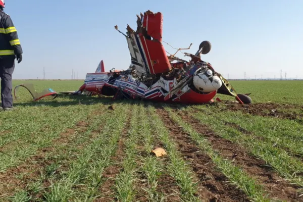 Primele rezultate privind moartea pilotului de acrobații în timpul unui accident aviatic. Ce spun medicii legiști