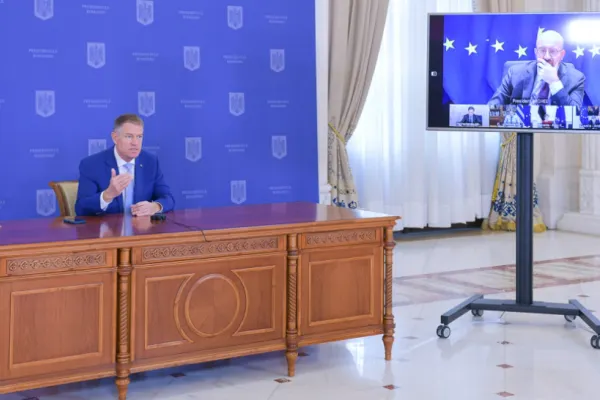 Klaus Iohannis, discuții cu Charles Michel: Pregătiri pentru viitorul Consiliu European - Sprijin umanitar și financiar pentru Ucraina