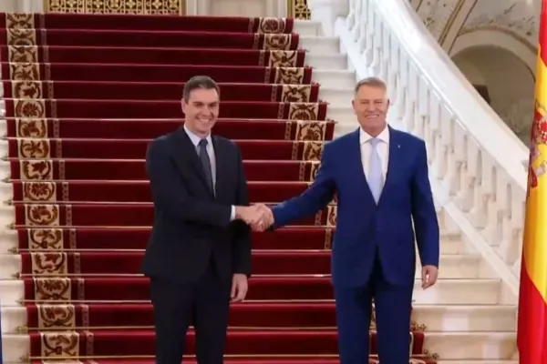 Klaus Iohannis, față în față cu premierul Spaniei: „Războiul din Ucraina înseamnă o profundă criză umanitară” - MESAJ pentru Putin