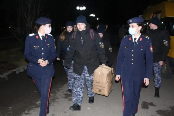 FOTO | Zeci de elevi de la un liceu militar din Ucraina, refugiați la Colegiul Național Militar din Breaza