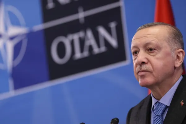 Preşedintele turc Tayyip Erdogan în Serbia: Politicile ”provocatoare” ale Occidentului faţă de Rusia nu sunt corecte