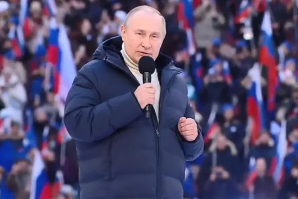Patronul firmei care a produs geaca lui Putin, în valoare de 12.000 de euro, șterge pe jos cu dictatorul:"E rușinos. Trimitem donații în Ucraina"