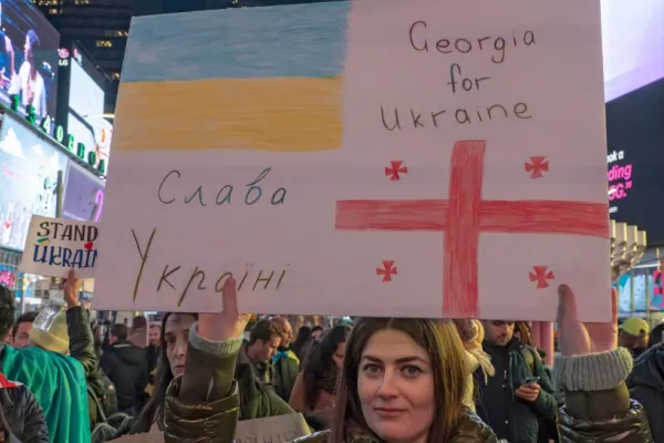 Georgia îşi oficializează cererea de aderare la Uniunea Europeană, deși Putin se opune vehement