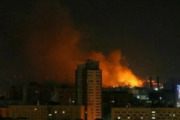 VIDEO Cel puțin 10 persoane, printre care și mai mulți copii, au murit într-un atac aerian asupra orașului Sumî din Ucraina