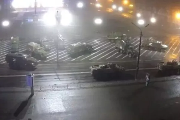 Război Ucraina. Rușii au ocupat primul oraș important - Herson, după ce a fost bombardat intens 7 zile