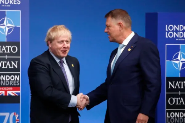 Klaus Iohannis, discuții cu premierul britanic Boris Johnson despre invazia rusă în Ucraina - Pregătiri pentru întărirea flancului estic al NATO