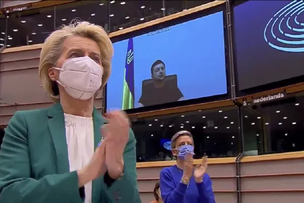Parlamentul European cere accelerarea aderării la UE a Ucrainei și sancțiuni mai severe pentru Rusia, ieșirea Belarus din SWIFT