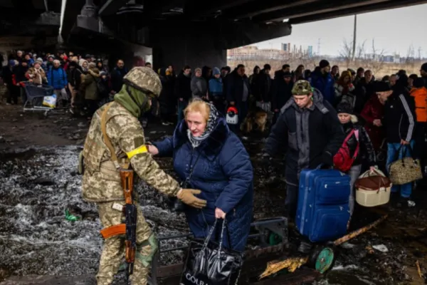 Evacuarea civililor din orașul devastat Mariopol, printr-un coridor umanitar, a EȘUAT - Rusia a reluat atacurile asupra Azovstal
