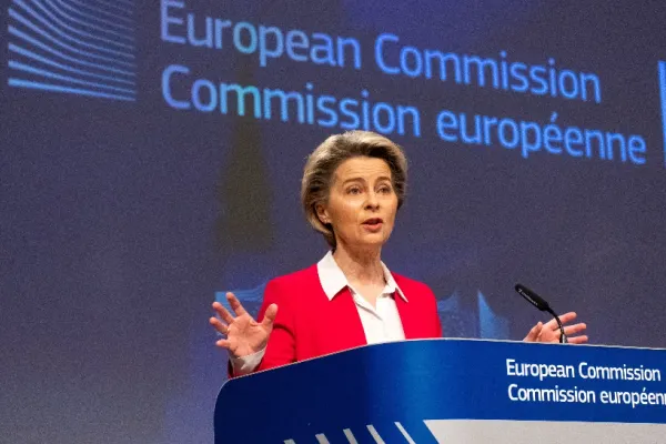UE nu CEDEAZĂ în fața Rusiei! Ursula von der Leyen: Transferul plăților pentru combustibil în ruble - un ȘANTAJ și o încercare de ELUDARE a sancțiunilor
