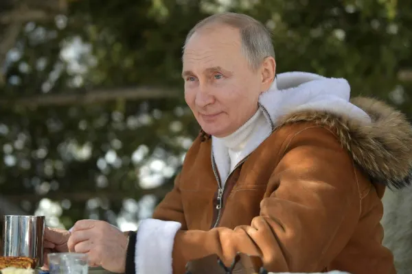 Mâncarea lui Putin, testată preventiv în laborator. Ce operații estetice are liderul de la Kremlin