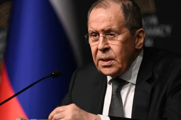 Moscova îi răspunde Kievului: condițiile pentru începerea negocierilor de pace, "nerealiste şi neadecvate". Mesajul lui Lavrov