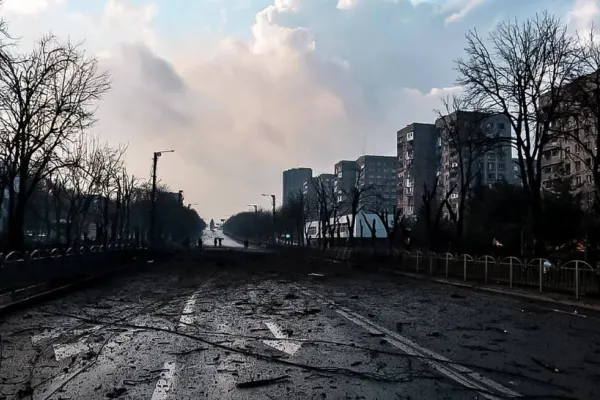 20.000 de civili au reușit să fugă din Mariupol, iar 9.000 din alte orașe asediate din Ucraina de soldații ruși