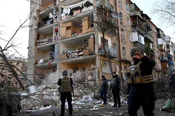 12 persoane ucise şi alte 40 rănite în bombardamente, la Severodoneţk - Estul Ucrainei, aproape încercuit de forţele Moscovei