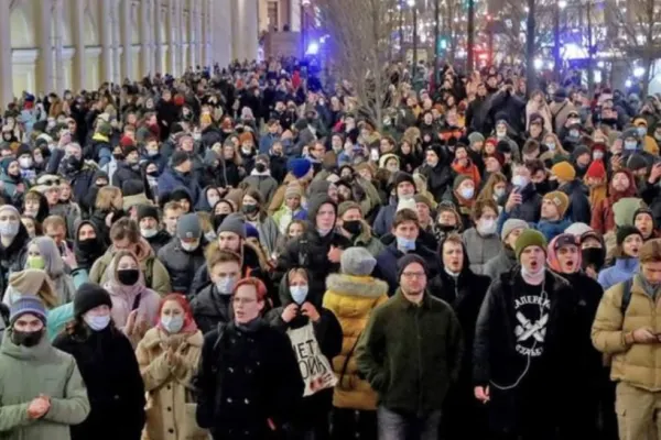 Se apropie sfârșitul lui PUTIN: Au fost interzise TOATE demonstrațiile din Moscova, pro sau contra invaziei în Ucraina