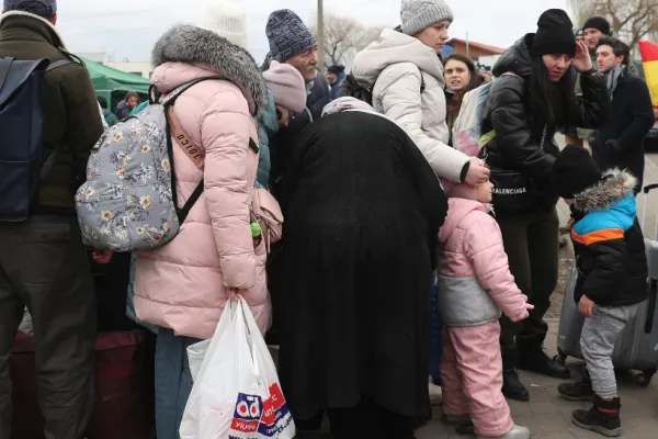 Bani pentru refugiați, fără evidență la ANAF - Guvernul vrea să schimbe schema de ajutor